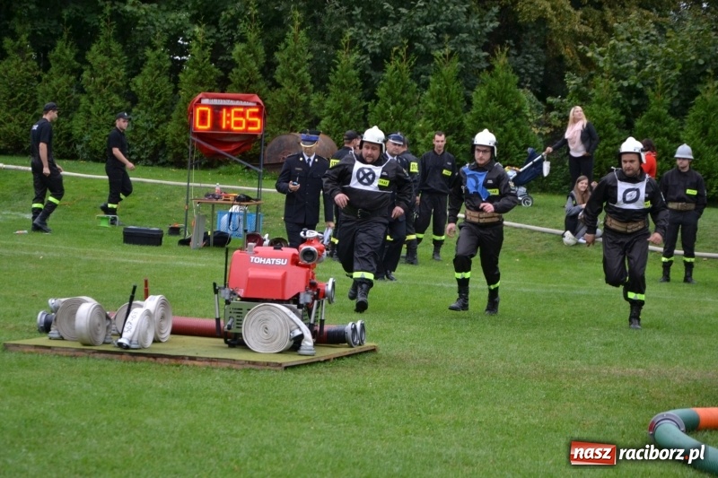 Zdjęcie w galerii na portalu naszraciborz.pl: OSP Owsiszcze z Pucharem Wójta. Gminne zawody sportowo-pożarnicze w Chałupkach  wiadomości z regionu