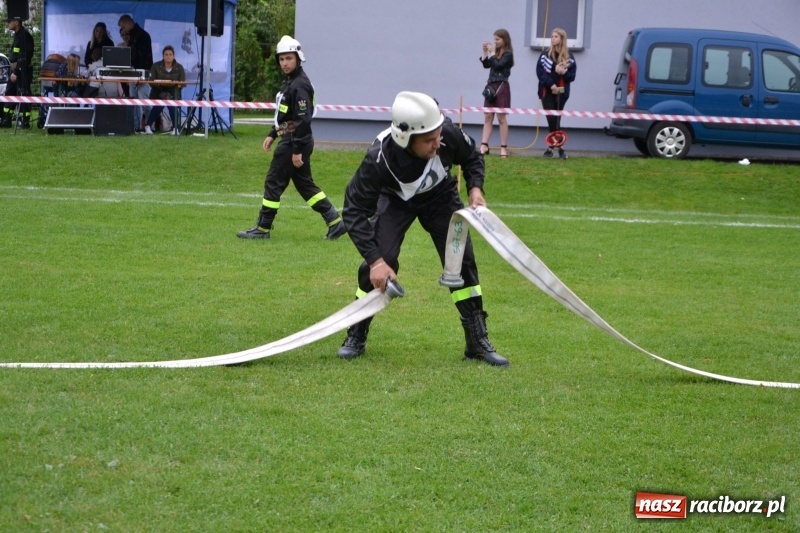Zdjęcie w galerii na portalu naszraciborz.pl: OSP Owsiszcze z Pucharem Wójta. Gminne zawody sportowo-pożarnicze w Chałupkach  wiadomości z regionu