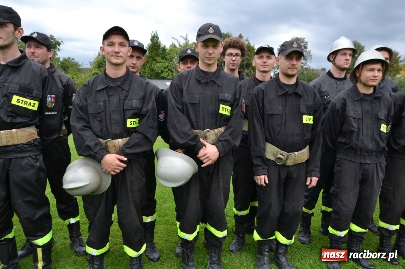 Zdjęcie w galerii na portalu naszraciborz.pl: OSP Owsiszcze z Pucharem Wójta. Gminne zawody sportowo-pożarnicze w Chałupkach  wiadomości z regionu