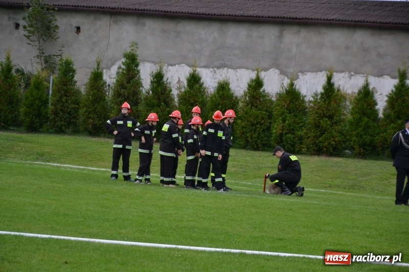 Zdjęcie w galerii na portalu naszraciborz.pl: OSP Owsiszcze z Pucharem Wójta. Gminne zawody sportowo-pożarnicze w Chałupkach  wiadomości z regionu