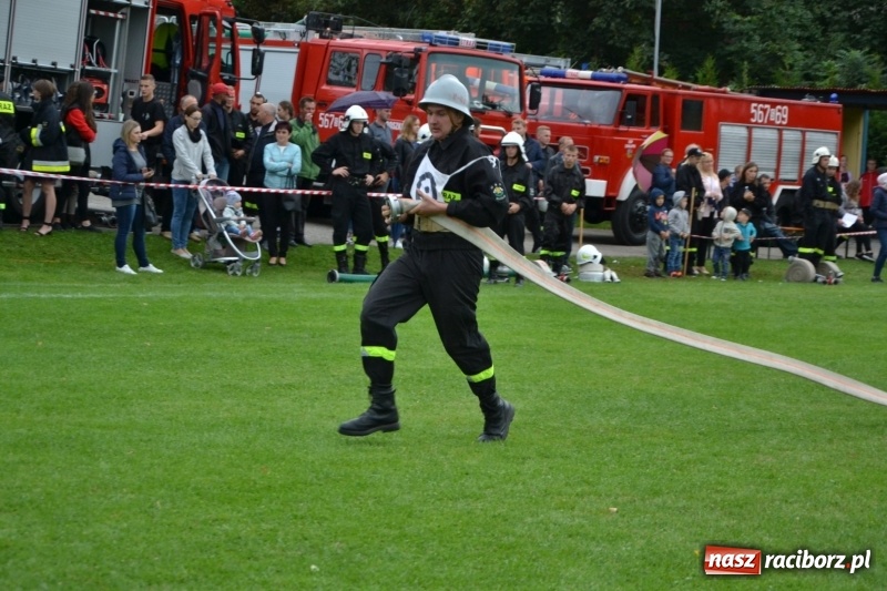 Zdjęcie w galerii na portalu naszraciborz.pl: OSP Owsiszcze z Pucharem Wójta. Gminne zawody sportowo-pożarnicze w Chałupkach  wiadomości z regionu