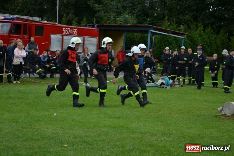 Zdjęcie w galerii na portalu naszraciborz.pl: OSP Owsiszcze z Pucharem Wójta. Gminne zawody sportowo-pożarnicze w Chałupkach  wiadomości z regionu