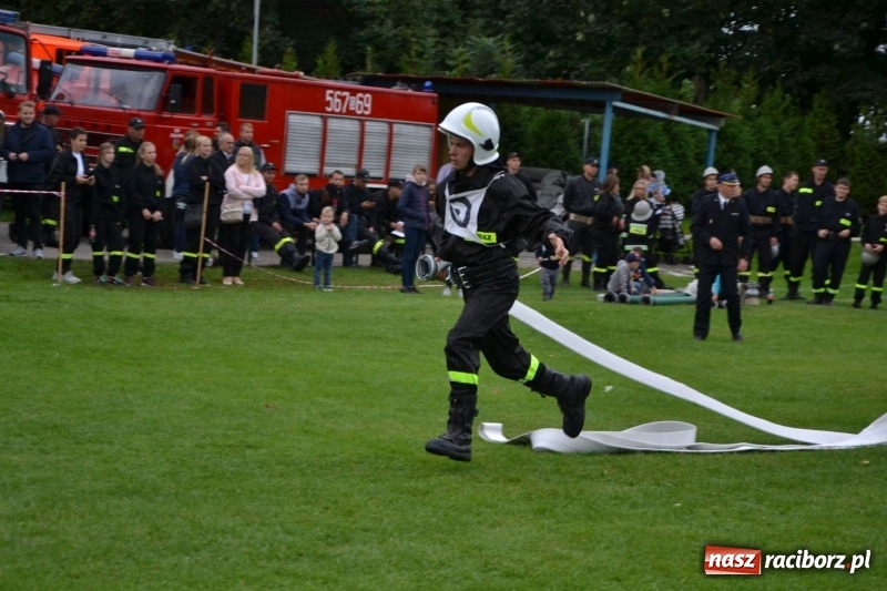 Zdjęcie w galerii na portalu naszraciborz.pl: OSP Owsiszcze z Pucharem Wójta. Gminne zawody sportowo-pożarnicze w Chałupkach  wiadomości z regionu
