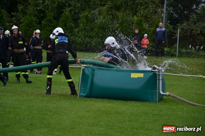 Zdjęcie w galerii na portalu naszraciborz.pl: OSP Owsiszcze z Pucharem Wójta. Gminne zawody sportowo-pożarnicze w Chałupkach  wiadomości z regionu