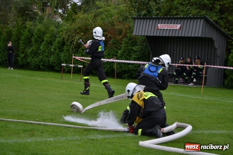 Zdjęcie w galerii na portalu naszraciborz.pl: OSP Owsiszcze z Pucharem Wójta. Gminne zawody sportowo-pożarnicze w Chałupkach  wiadomości z regionu