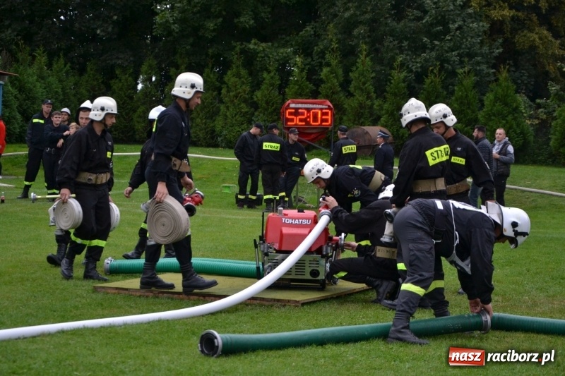 Zdjęcie w galerii na portalu naszraciborz.pl: OSP Owsiszcze z Pucharem Wójta. Gminne zawody sportowo-pożarnicze w Chałupkach  wiadomości z regionu