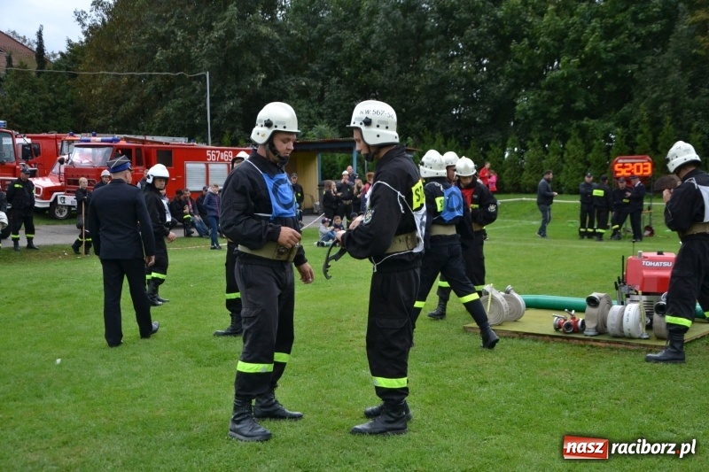 Zdjęcie w galerii na portalu naszraciborz.pl: OSP Owsiszcze z Pucharem Wójta. Gminne zawody sportowo-pożarnicze w Chałupkach  wiadomości z regionu