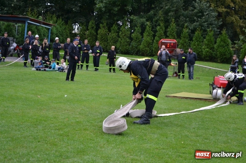 Zdjęcie w galerii na portalu naszraciborz.pl: OSP Owsiszcze z Pucharem Wójta. Gminne zawody sportowo-pożarnicze w Chałupkach  wiadomości z regionu