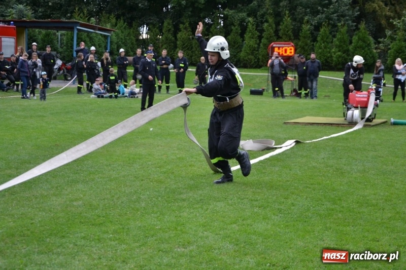 Zdjęcie w galerii na portalu naszraciborz.pl: OSP Owsiszcze z Pucharem Wójta. Gminne zawody sportowo-pożarnicze w Chałupkach  wiadomości z regionu