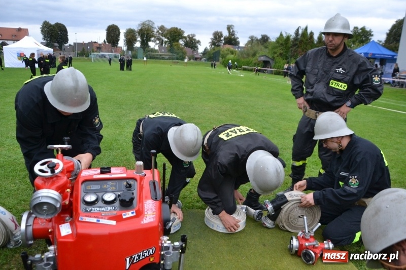 Zdjęcie w galerii na portalu naszraciborz.pl: OSP Owsiszcze z Pucharem Wójta. Gminne zawody sportowo-pożarnicze w Chałupkach  wiadomości z regionu