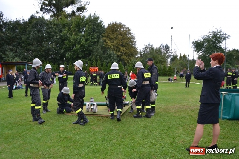 Zdjęcie w galerii na portalu naszraciborz.pl: OSP Owsiszcze z Pucharem Wójta. Gminne zawody sportowo-pożarnicze w Chałupkach  wiadomości z regionu