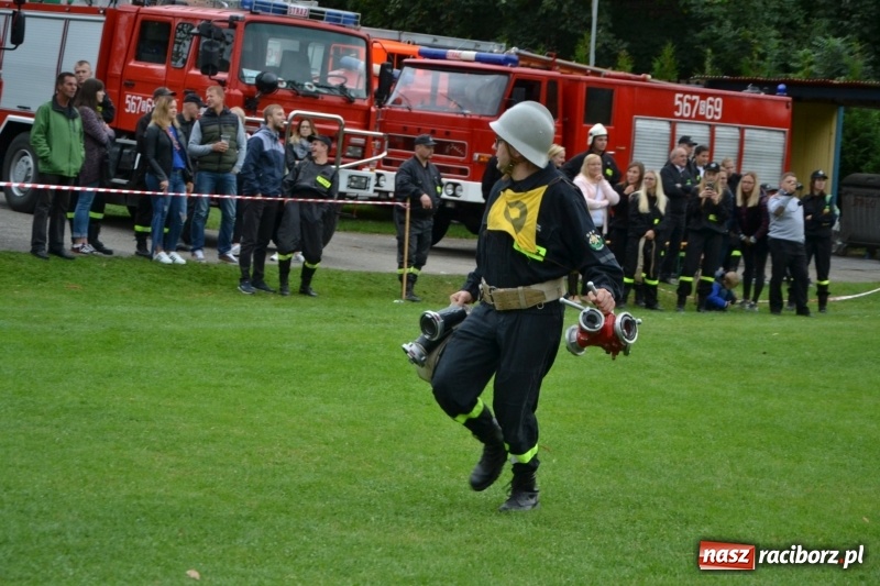 Zdjęcie w galerii na portalu naszraciborz.pl: OSP Owsiszcze z Pucharem Wójta. Gminne zawody sportowo-pożarnicze w Chałupkach  wiadomości z regionu