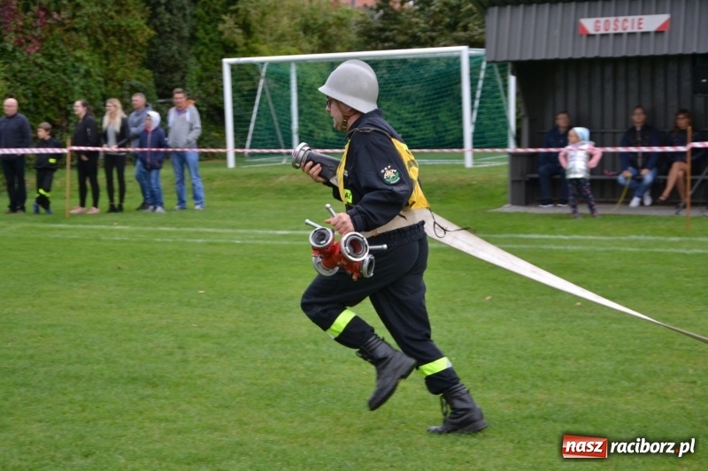 Zdjęcie w galerii na portalu naszraciborz.pl: OSP Owsiszcze z Pucharem Wójta. Gminne zawody sportowo-pożarnicze w Chałupkach  wiadomości z regionu