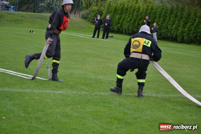 Zdjęcie w galerii na portalu naszraciborz.pl: OSP Owsiszcze z Pucharem Wójta. Gminne zawody sportowo-pożarnicze w Chałupkach  wiadomości z regionu