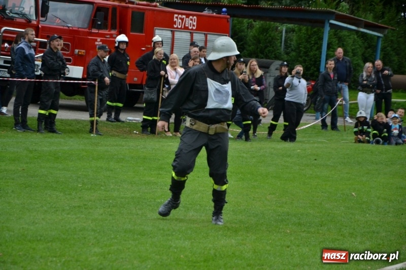 Zdjęcie w galerii na portalu naszraciborz.pl: OSP Owsiszcze z Pucharem Wójta. Gminne zawody sportowo-pożarnicze w Chałupkach  wiadomości z regionu