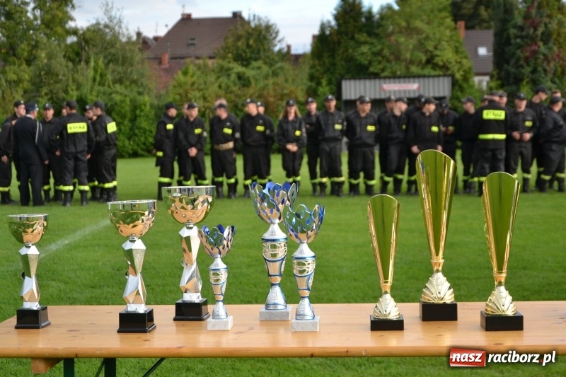 Zdjęcie w galerii na portalu naszraciborz.pl: OSP Owsiszcze z Pucharem Wójta. Gminne zawody sportowo-pożarnicze w Chałupkach  wiadomości z regionu
