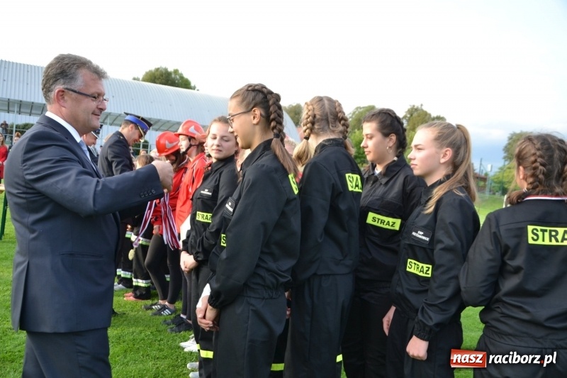 Zdjęcie w galerii na portalu naszraciborz.pl: OSP Owsiszcze z Pucharem Wójta. Gminne zawody sportowo-pożarnicze w Chałupkach  wiadomości z regionu