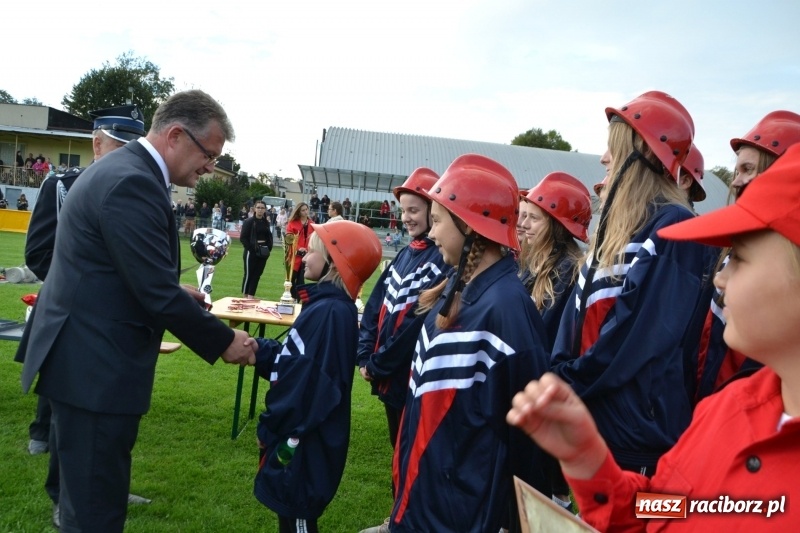 Zdjęcie w galerii na portalu naszraciborz.pl: OSP Owsiszcze z Pucharem Wójta. Gminne zawody sportowo-pożarnicze w Chałupkach  wiadomości z regionu