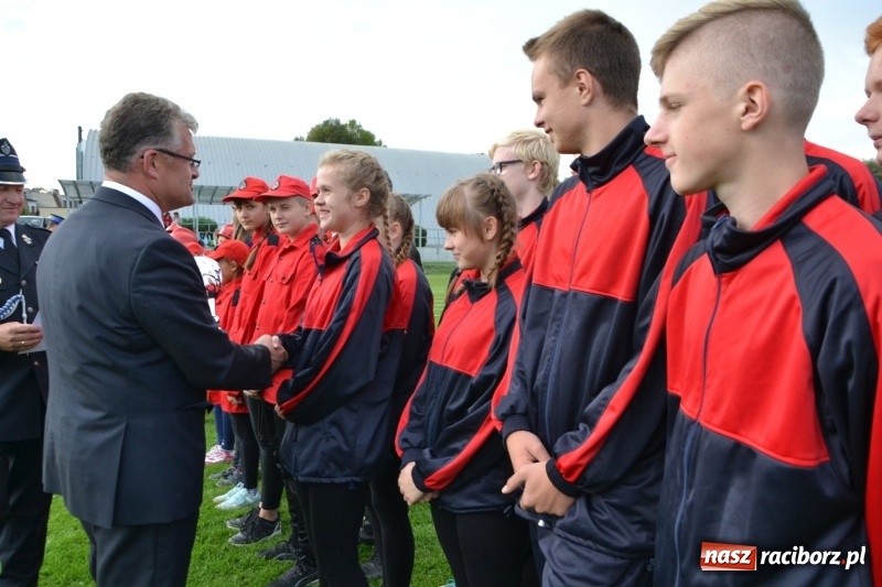 Zdjęcie w galerii na portalu naszraciborz.pl: OSP Owsiszcze z Pucharem Wójta. Gminne zawody sportowo-pożarnicze w Chałupkach  wiadomości z regionu