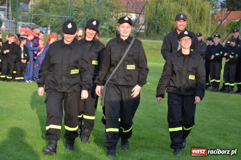 Zdjęcie w galerii na portalu naszraciborz.pl: OSP Owsiszcze z Pucharem Wójta. Gminne zawody sportowo-pożarnicze w Chałupkach  wiadomości z regionu