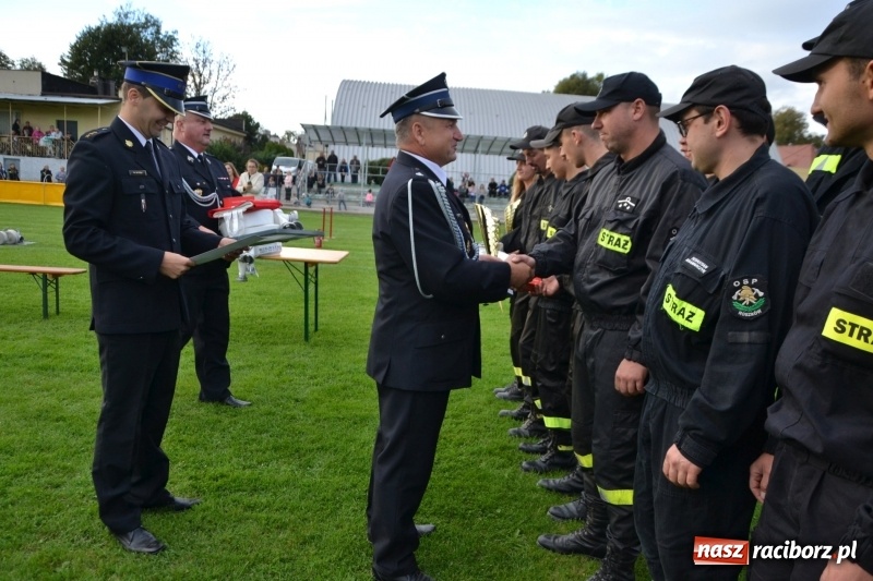 Zdjęcie w galerii na portalu naszraciborz.pl: OSP Owsiszcze z Pucharem Wójta. Gminne zawody sportowo-pożarnicze w Chałupkach  wiadomości z regionu