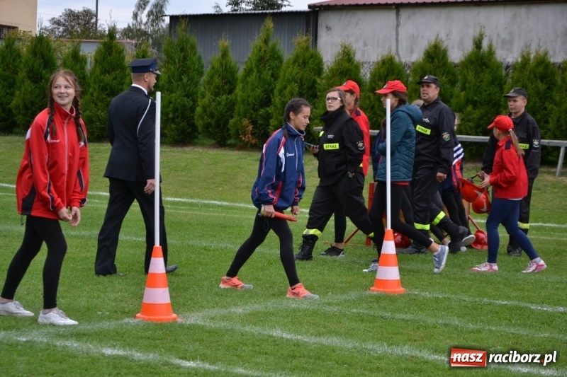 Zdjęcie w galerii na portalu naszraciborz.pl: OSP Owsiszcze z Pucharem Wójta. Gminne zawody sportowo-pożarnicze w Chałupkach  wiadomości z regionu