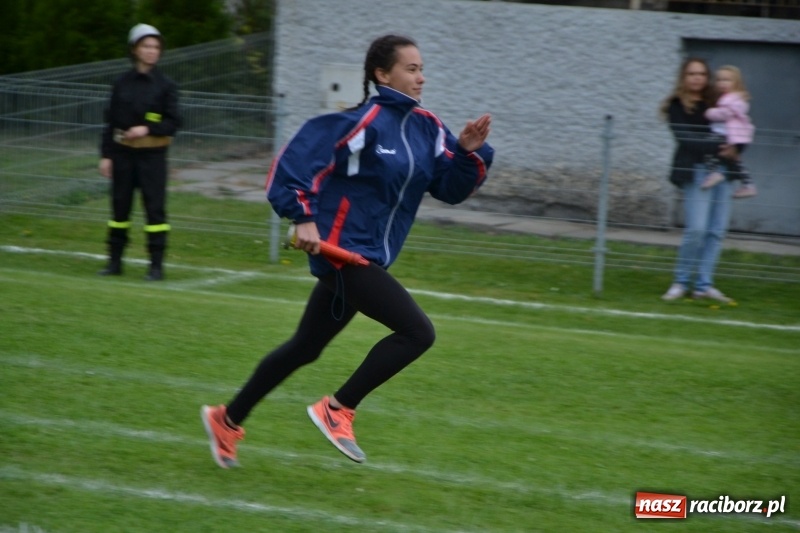 Zdjęcie w galerii na portalu naszraciborz.pl: OSP Owsiszcze z Pucharem Wójta. Gminne zawody sportowo-pożarnicze w Chałupkach  wiadomości z regionu