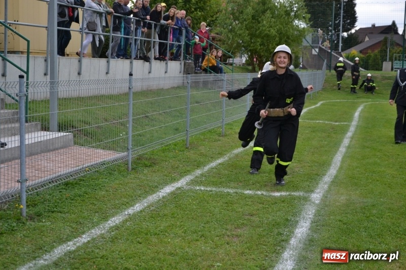 Zdjęcie w galerii na portalu naszraciborz.pl: OSP Owsiszcze z Pucharem Wójta. Gminne zawody sportowo-pożarnicze w Chałupkach  wiadomości z regionu