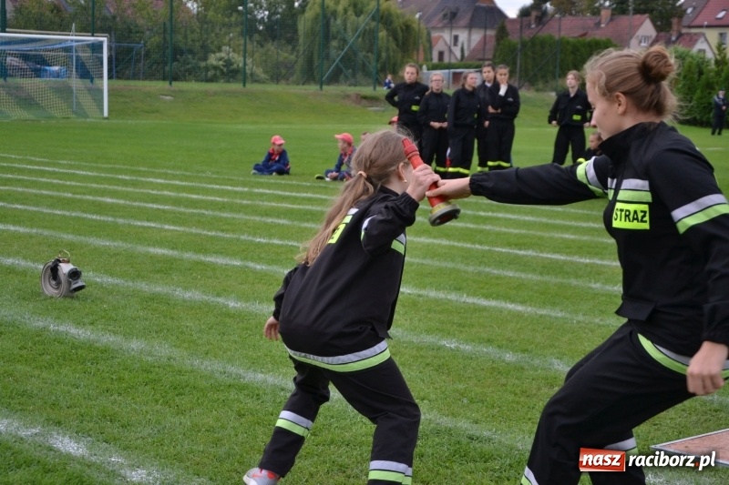 Zdjęcie w galerii na portalu naszraciborz.pl: OSP Owsiszcze z Pucharem Wójta. Gminne zawody sportowo-pożarnicze w Chałupkach  wiadomości z regionu