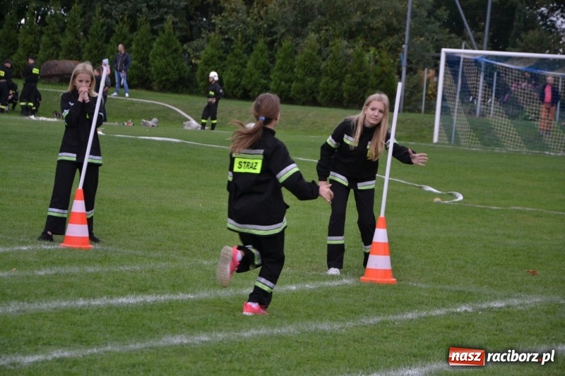 Zdjęcie w galerii na portalu naszraciborz.pl: OSP Owsiszcze z Pucharem Wójta. Gminne zawody sportowo-pożarnicze w Chałupkach  wiadomości z regionu