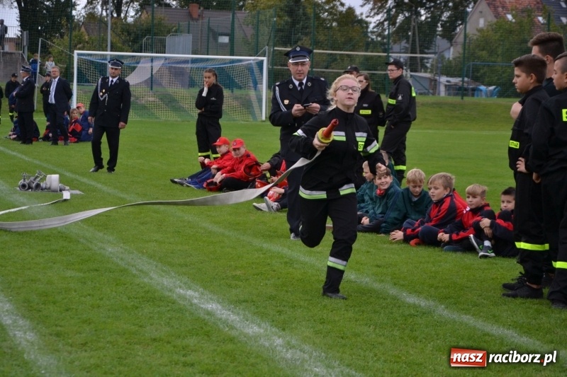 Zdjęcie w galerii na portalu naszraciborz.pl: OSP Owsiszcze z Pucharem Wójta. Gminne zawody sportowo-pożarnicze w Chałupkach  wiadomości z regionu