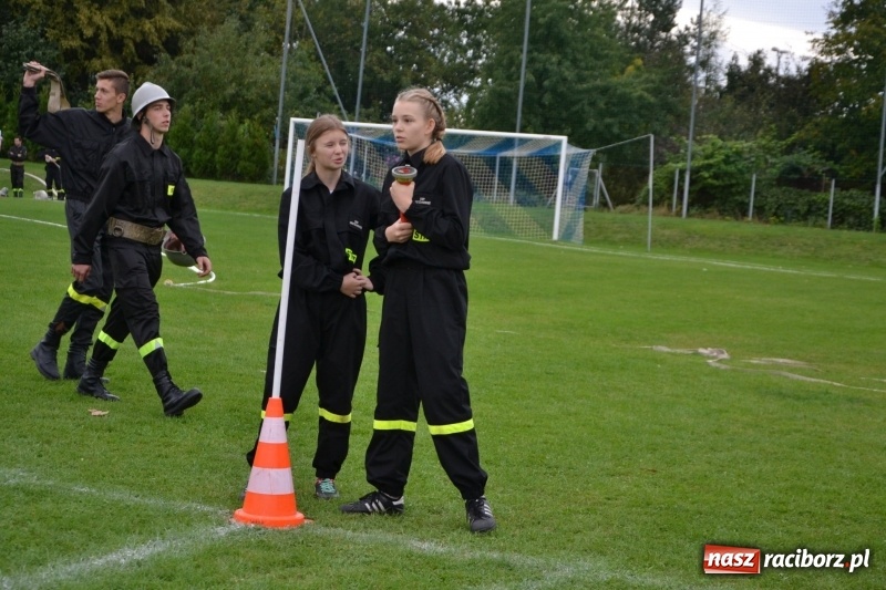 Zdjęcie w galerii na portalu naszraciborz.pl: OSP Owsiszcze z Pucharem Wójta. Gminne zawody sportowo-pożarnicze w Chałupkach  wiadomości z regionu