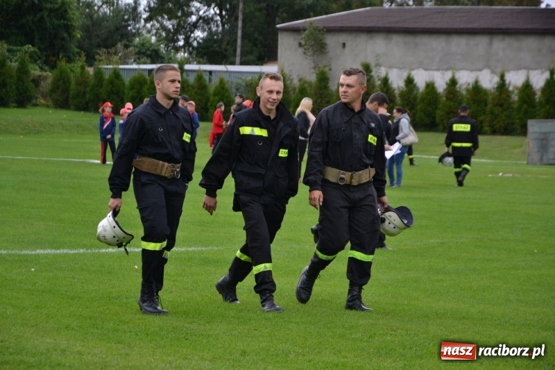 Zdjęcie w galerii na portalu naszraciborz.pl: OSP Owsiszcze z Pucharem Wójta. Gminne zawody sportowo-pożarnicze w Chałupkach  wiadomości z regionu