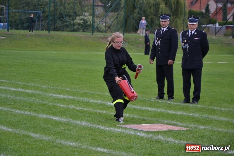 Zdjęcie w galerii na portalu naszraciborz.pl: OSP Owsiszcze z Pucharem Wójta. Gminne zawody sportowo-pożarnicze w Chałupkach  wiadomości z regionu