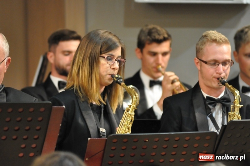 Zdjęcie w galerii na portalu naszraciborz.pl: Dziesiąte urodziny Gminnej Orkiestry Dętej w Krzyżanowicach  wiadomości z regionu