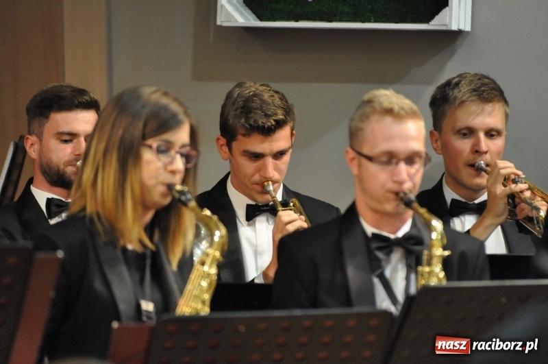 Zdjęcie w galerii na portalu naszraciborz.pl: Dziesiąte urodziny Gminnej Orkiestry Dętej w Krzyżanowicach  wiadomości z regionu