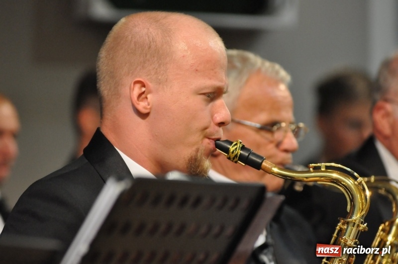 Zdjęcie w galerii na portalu naszraciborz.pl: Dziesiąte urodziny Gminnej Orkiestry Dętej w Krzyżanowicach  wiadomości z regionu