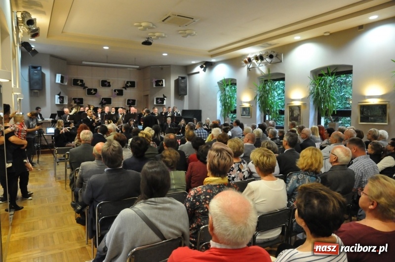 Zdjęcie w galerii na portalu naszraciborz.pl: Dziesiąte urodziny Gminnej Orkiestry Dętej w Krzyżanowicach  wiadomości z regionu