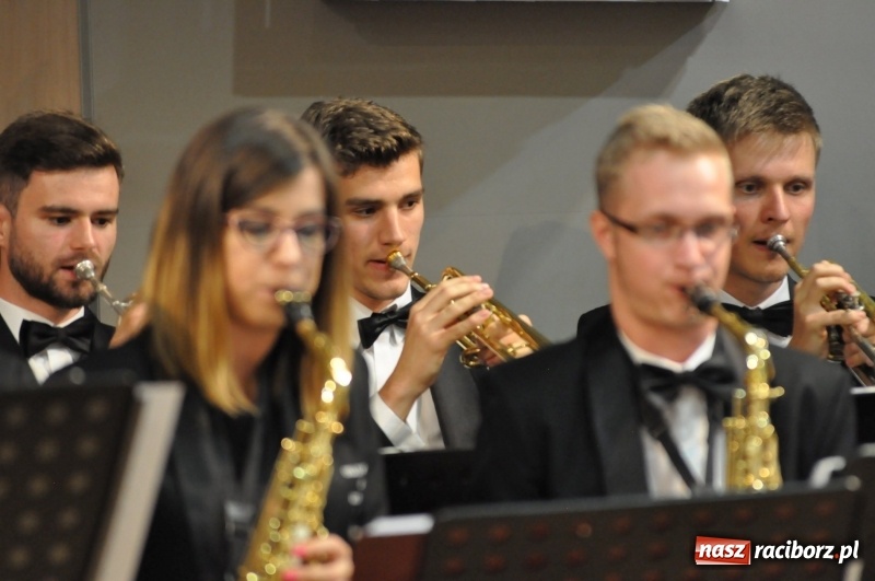 Zdjęcie w galerii na portalu naszraciborz.pl: Dziesiąte urodziny Gminnej Orkiestry Dętej w Krzyżanowicach  wiadomości z regionu