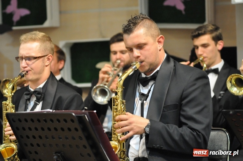 Zdjęcie w galerii na portalu naszraciborz.pl: Dziesiąte urodziny Gminnej Orkiestry Dętej w Krzyżanowicach  wiadomości z regionu