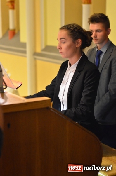 Zdjęcie w galerii na portalu naszraciborz.pl: Młodzi organiści zaprezentowali swoje umiejętności na Ostrogu  wiadomości z regionu