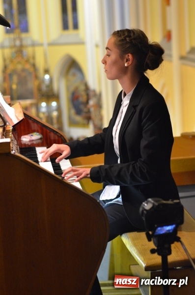 Zdjęcie w galerii na portalu naszraciborz.pl: Młodzi organiści zaprezentowali swoje umiejętności na Ostrogu  wiadomości z regionu