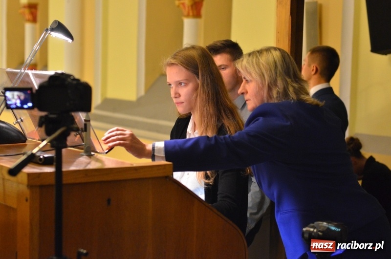 Zdjęcie w galerii na portalu naszraciborz.pl: Młodzi organiści zaprezentowali swoje umiejętności na Ostrogu  wiadomości z regionu