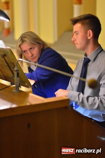 Zdjęcie w galerii na portalu naszraciborz.pl: Młodzi organiści zaprezentowali swoje umiejętności na Ostrogu  wiadomości z regionu