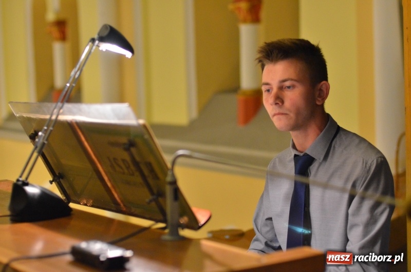 Zdjęcie w galerii na portalu naszraciborz.pl: Młodzi organiści zaprezentowali swoje umiejętności na Ostrogu  wiadomości z regionu