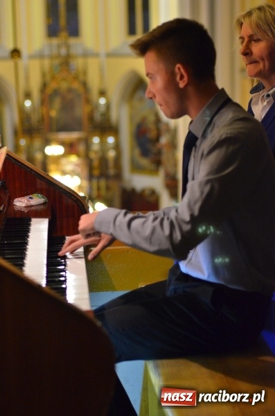 Zdjęcie w galerii na portalu naszraciborz.pl: Młodzi organiści zaprezentowali swoje umiejętności na Ostrogu  wiadomości z regionu