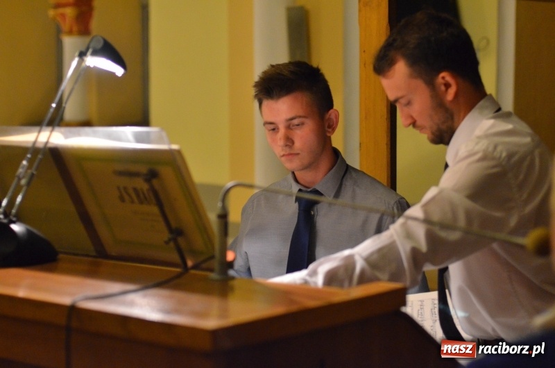 Zdjęcie w galerii na portalu naszraciborz.pl: Młodzi organiści zaprezentowali swoje umiejętności na Ostrogu  wiadomości z regionu