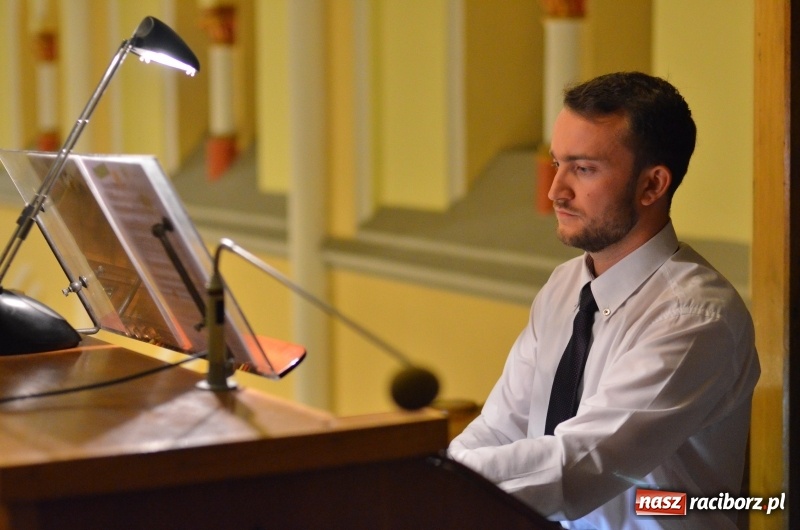 Zdjęcie w galerii na portalu naszraciborz.pl: Młodzi organiści zaprezentowali swoje umiejętności na Ostrogu  wiadomości z regionu