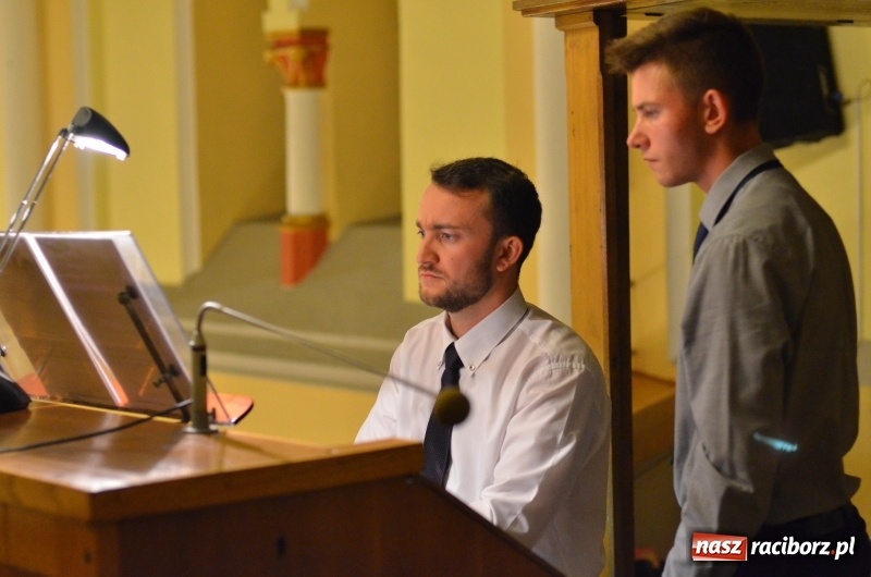 Zdjęcie w galerii na portalu naszraciborz.pl: Młodzi organiści zaprezentowali swoje umiejętności na Ostrogu  wiadomości z regionu