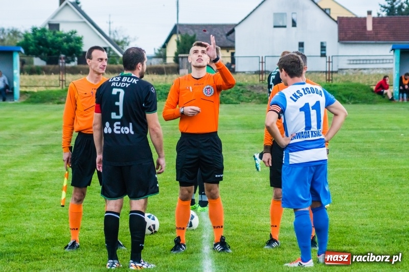 Zdjęcie w galerii na portalu naszraciborz.pl: Zawada Książęca kontra Rudy. Zwycięstwo rodziło się w bólach wiadomości z regionu
